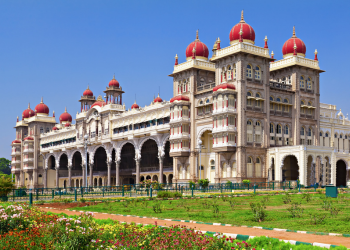 Royal Heritage of the Wodeyars: Bangalore, Mysore & Coorg