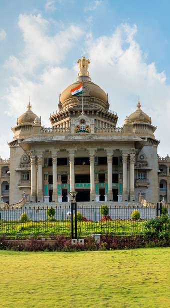 The Master Craftsmen: Art, Handloom & Sculpture