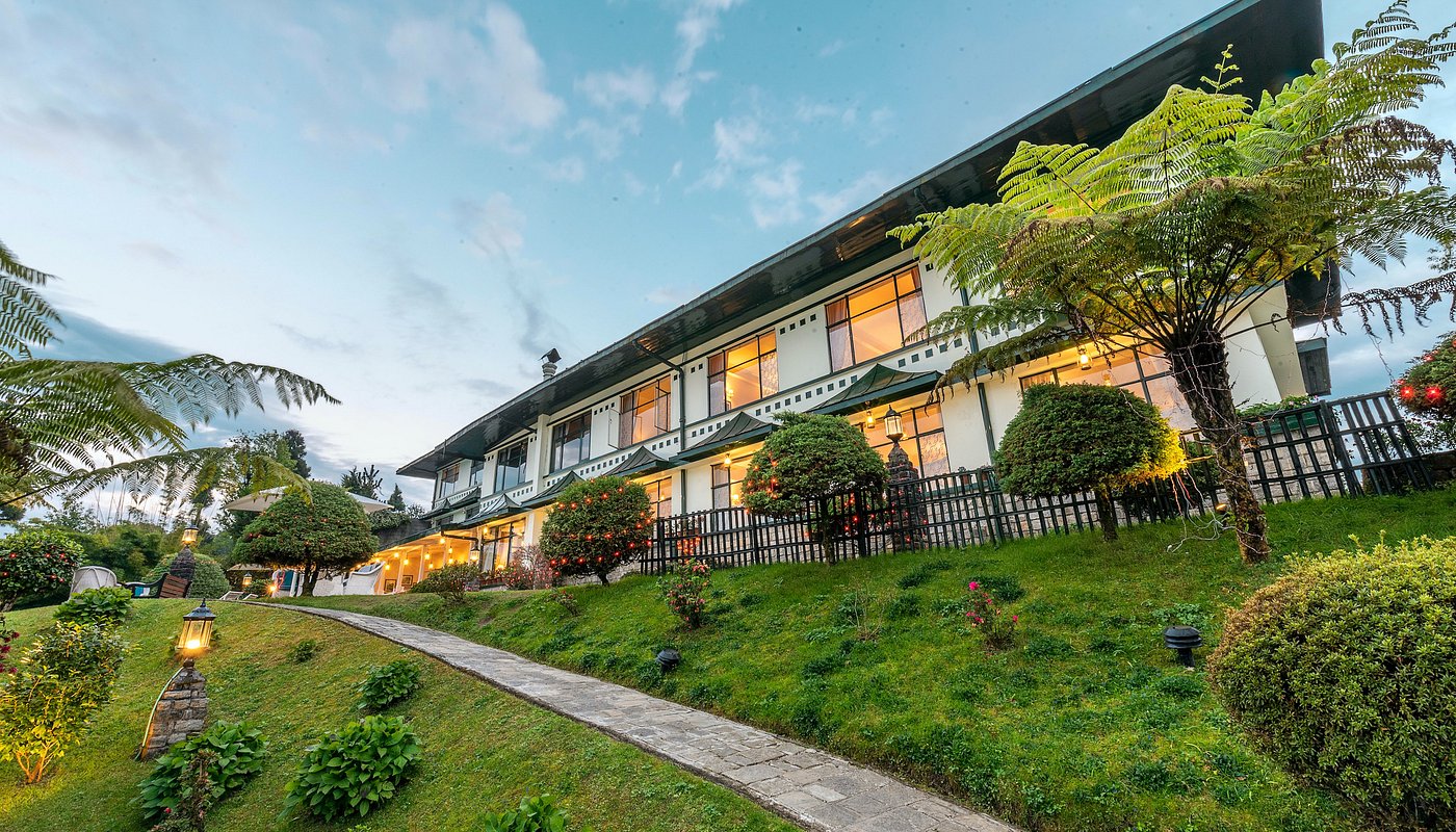 The Elgin Mount Pandim | Pelling