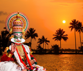 Sovereign Solace: The Definitive Kerala Backwaters & Spice Trail